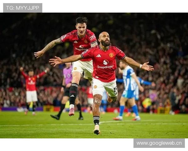 曼联砸重金引援却战绩持续下滑,引援策略问题逐步显现 曼联砸重金引援却战绩持续下滑,引援策略问题逐步显现