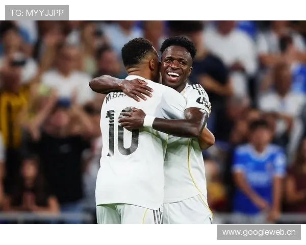 阿什拉夫对位姆巴佩与维尼修斯的速度对抗解析