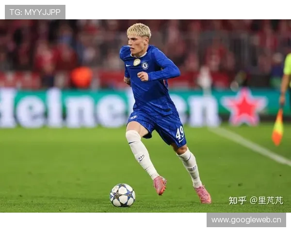 与顶级边锋竞争：加纳乔如何争夺位置